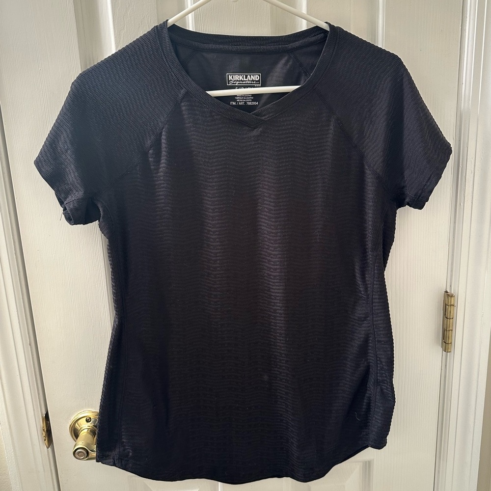 Kirkland Signature Women's Short Sleeve Black Athletic Tee